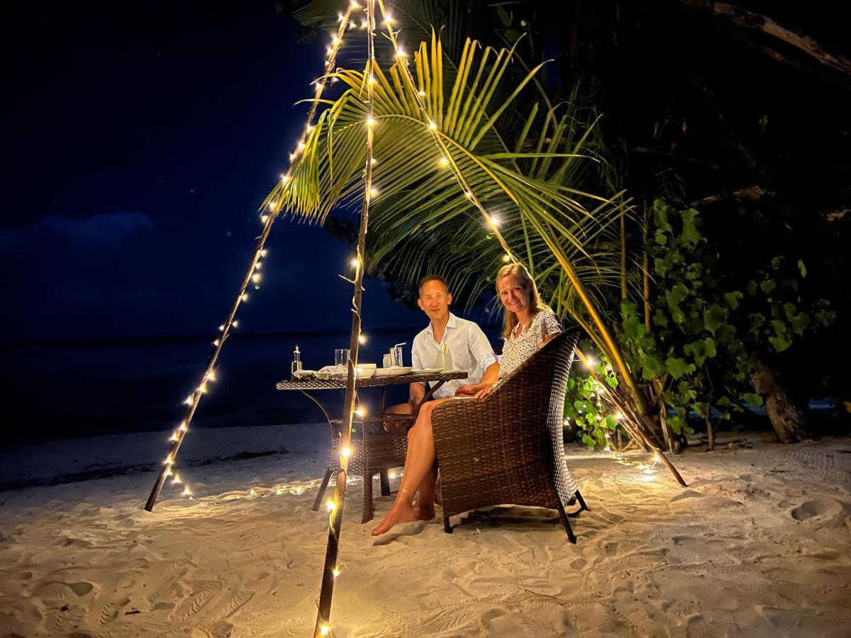 White Tern Maldives Hotel Maamigili Island ภายนอก รูปภาพ