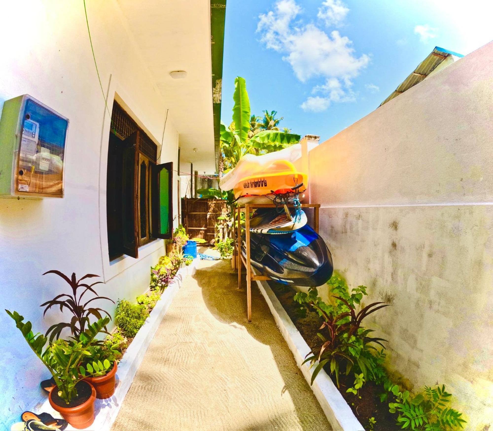 White Tern Maldives Hotel Maamigili Island ภายนอก รูปภาพ